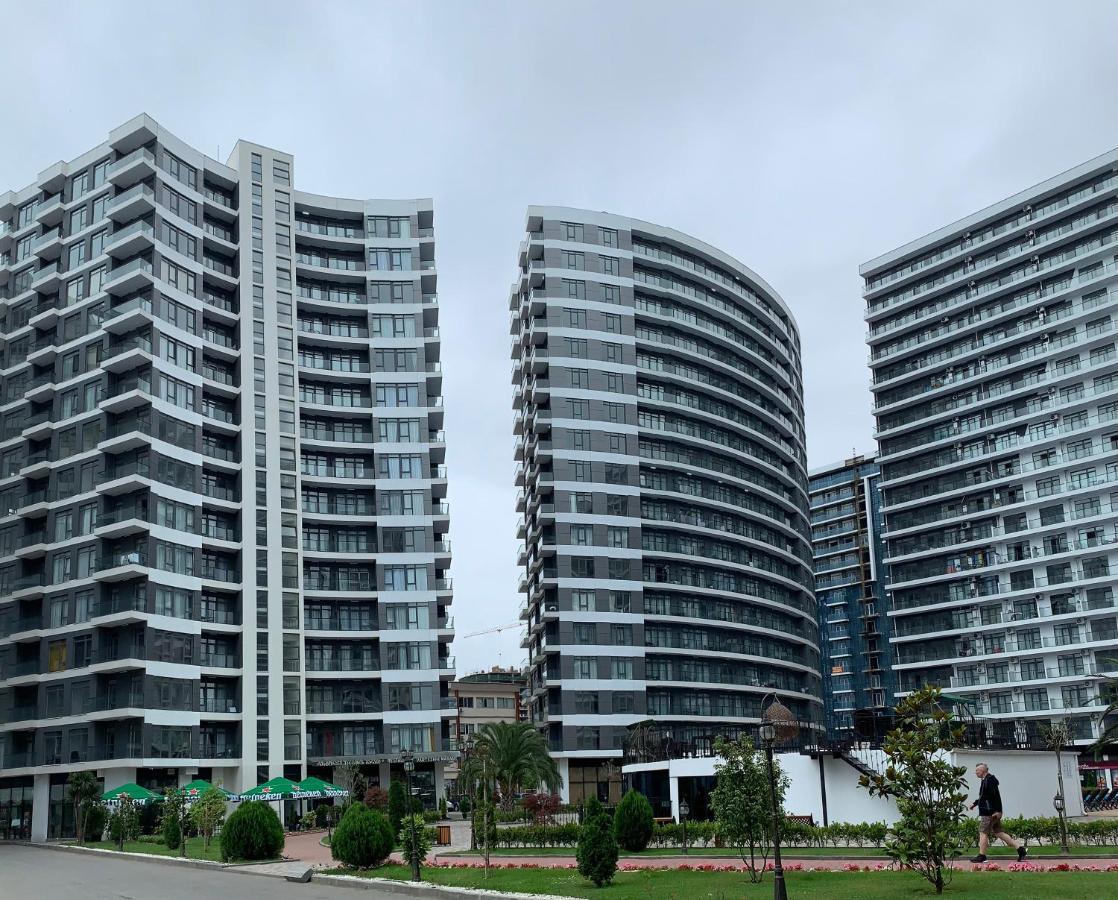 White Sails Apartment Batumi Exteriör bild