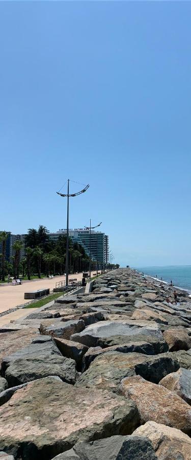 White Sails Apartment Batumi Exteriör bild